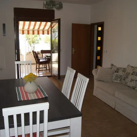 Gianna - Beachfront Holiday home