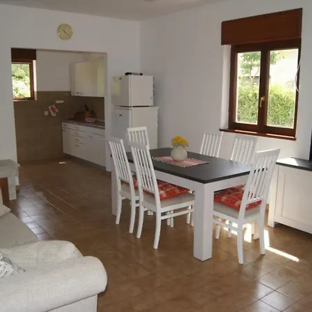 Gianna - Beachfront Holiday home *