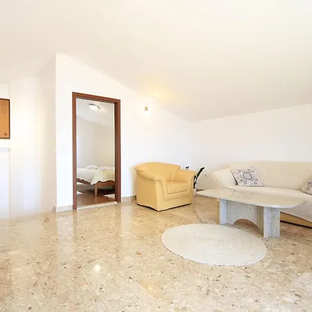 Holiday home Gianna - Beachfront