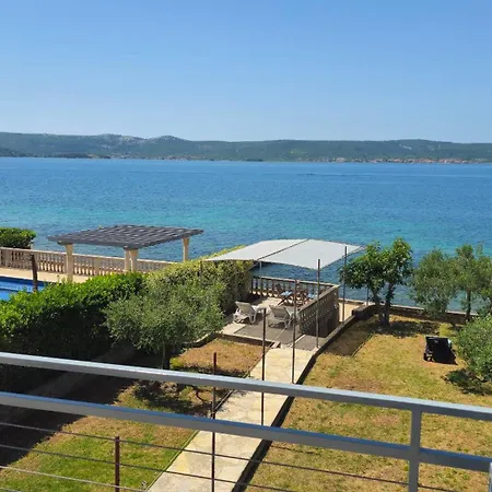 Holiday home Gianna - Beachfront *