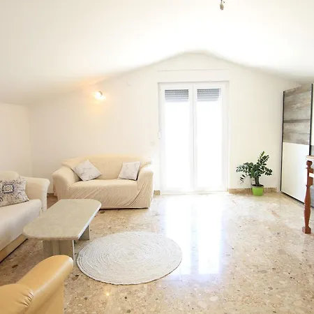 House Gianna سفيتي بيتار