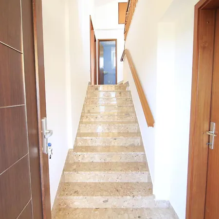 House Gianna بيت للعطل *